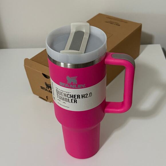 NWT Stanley 40oz Hot Pink Quencher H2.0 FlowState Tumbler - Picture 5 of 7